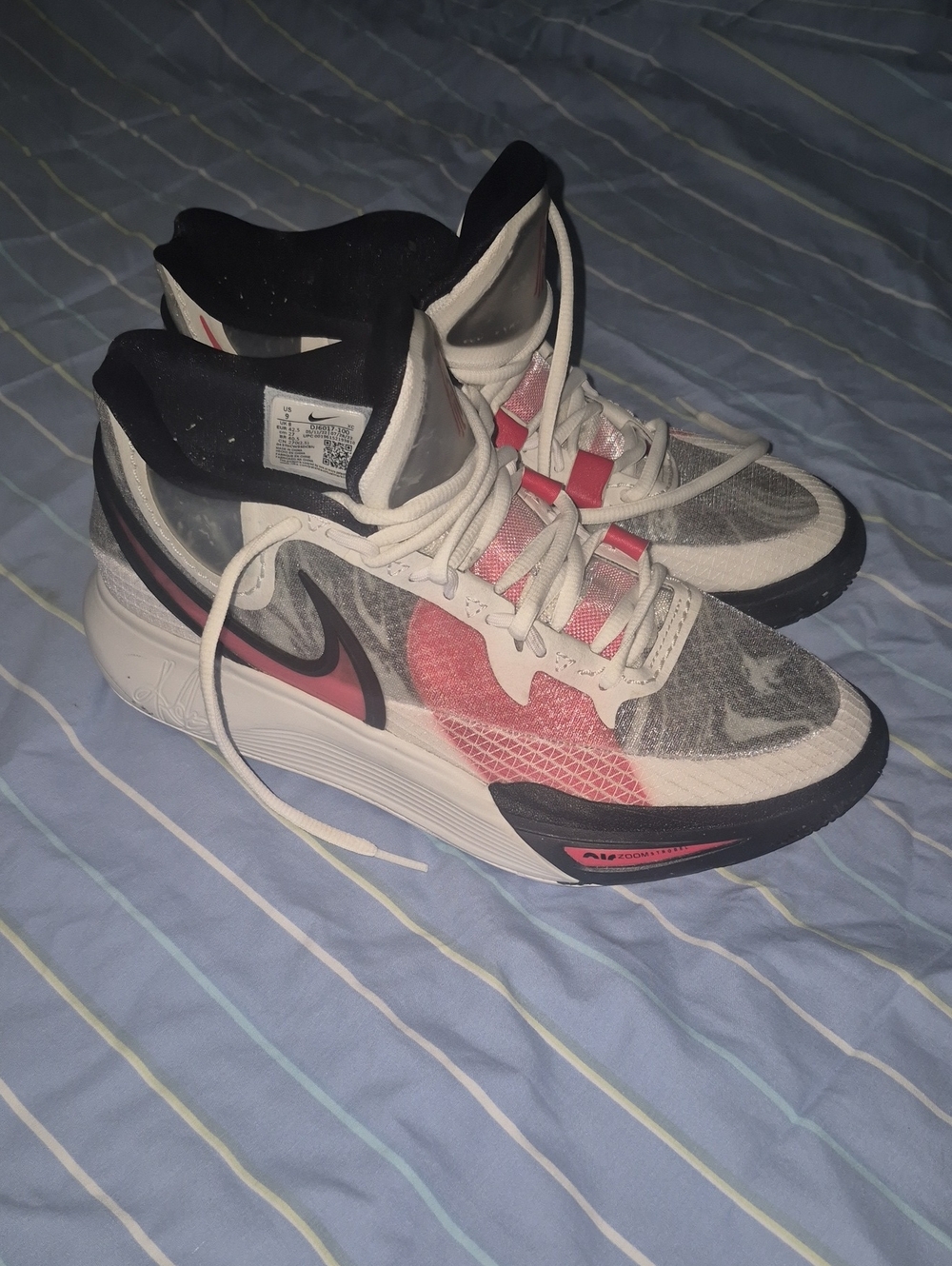 Nike Kyrie 8 DJ6017-100 Size 9 No Box
